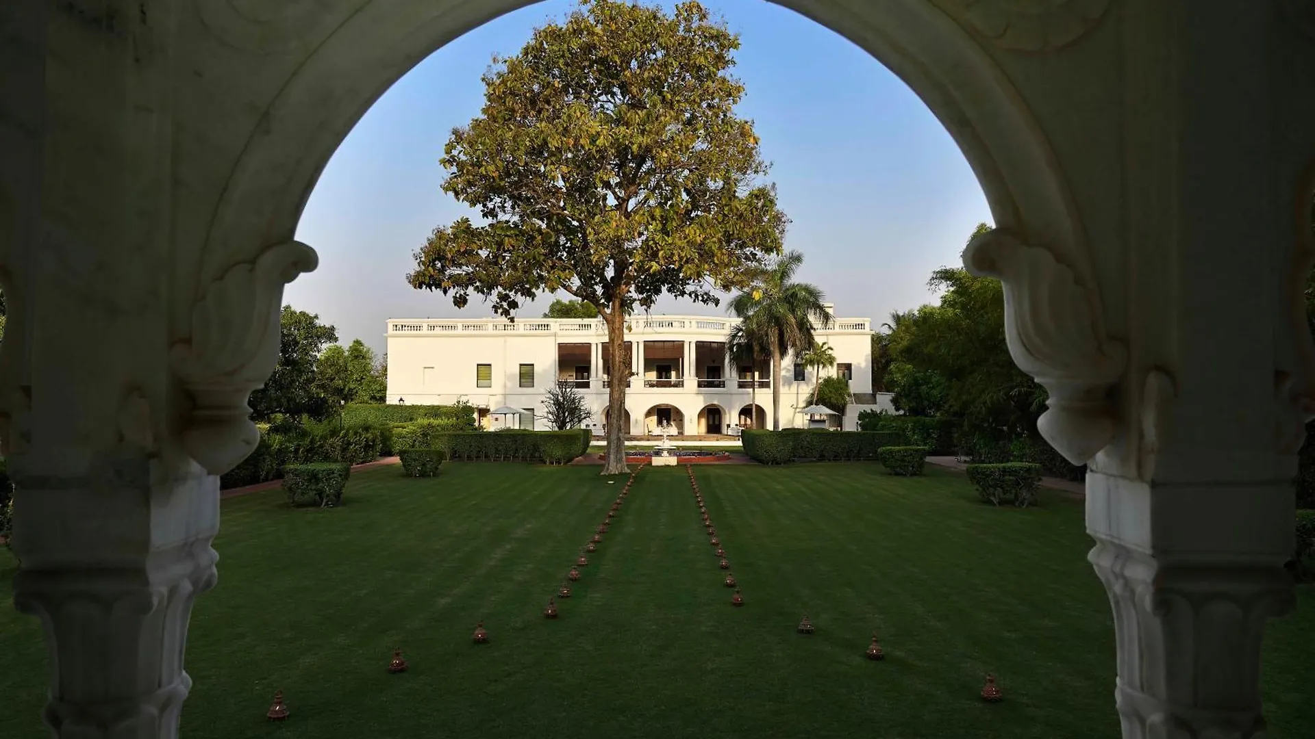 Taj Nadesar Palace Varanasi 5*,  India