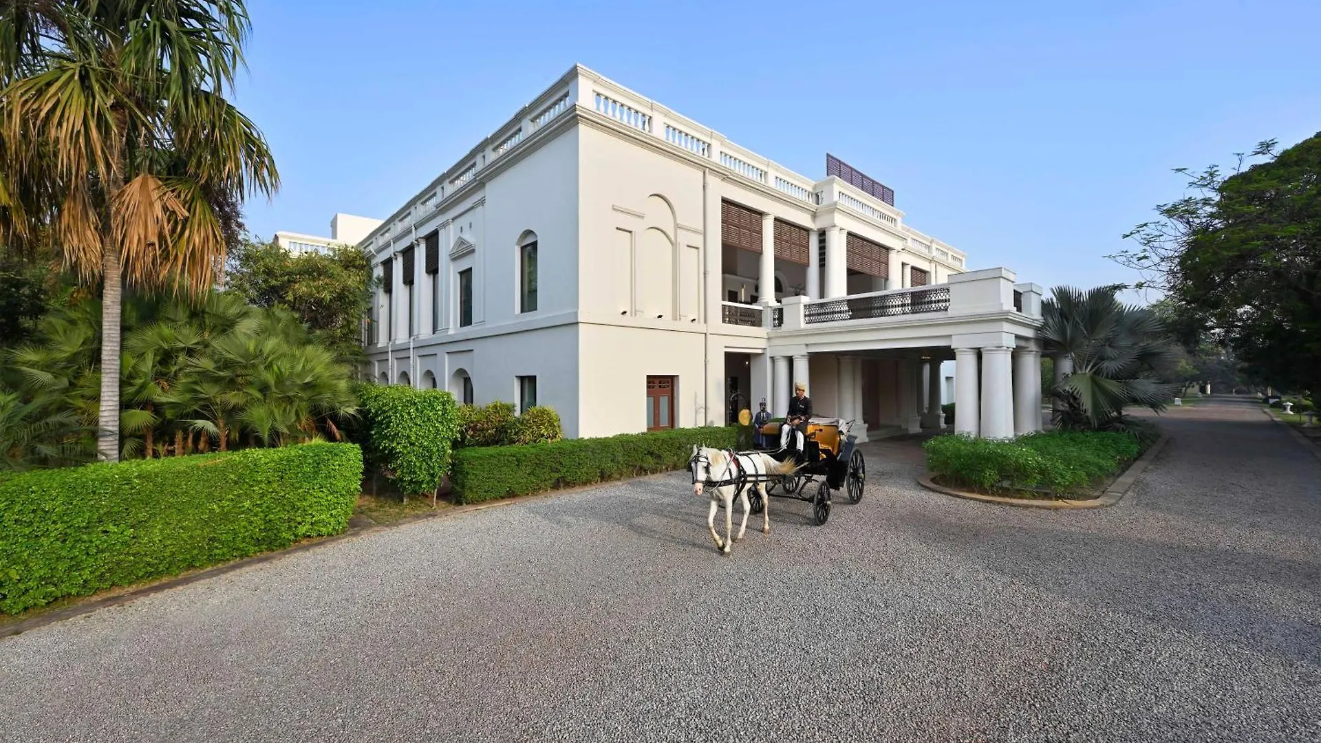 Taj Nadesar Palace Varanasi Hotel