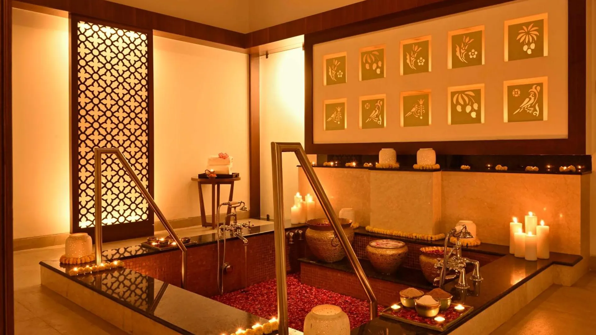 Hotel Taj Nadesar Palace Varanasi