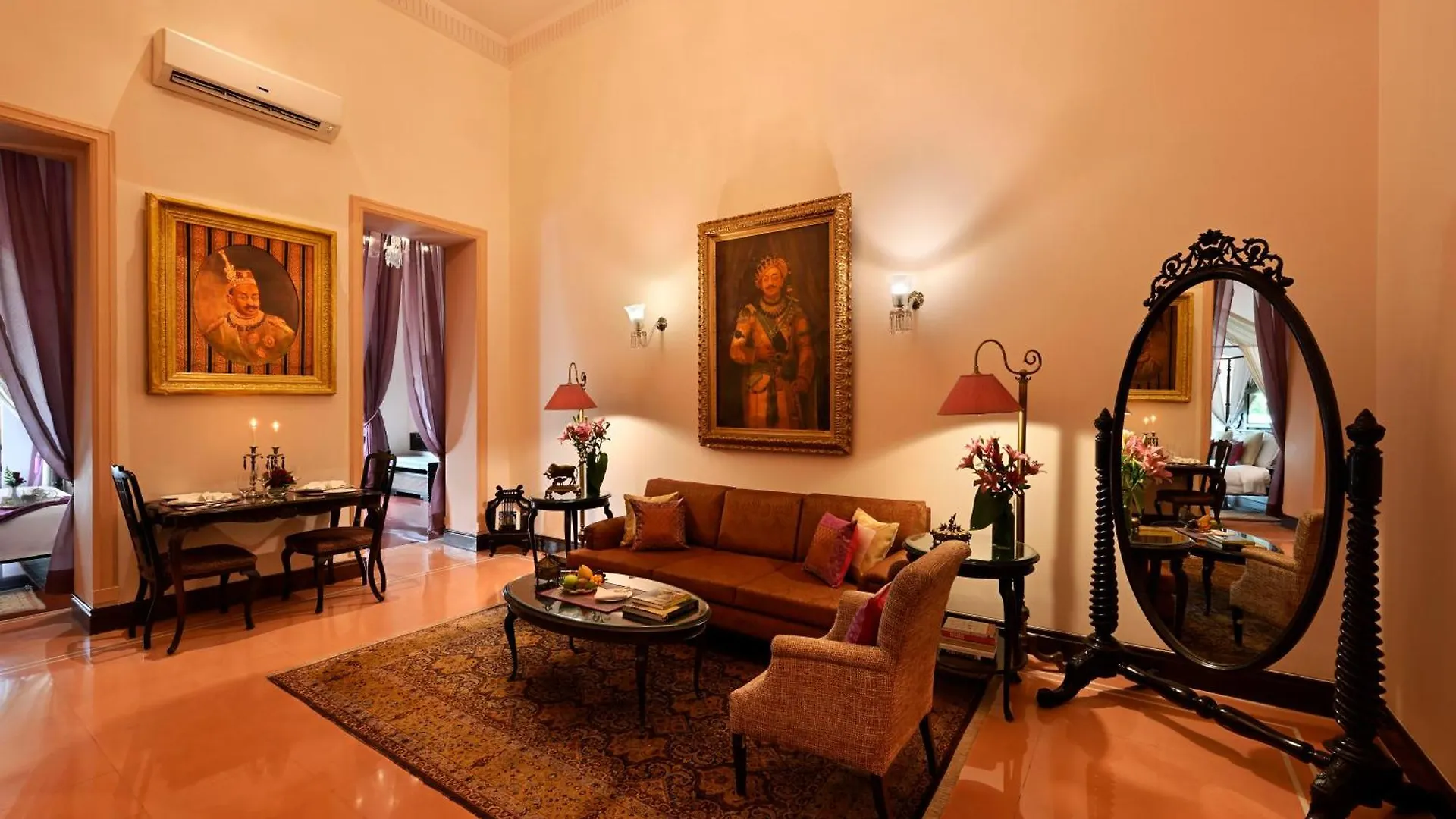Taj Nadesar Palace Varanasi 5*,
